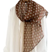 Zijden Sjaaltje - Halsdoek Dames - Zijde - Stippen - Bruin Zijden Sjaaltje - Halsdoek Dames - Zijde - Stippen - Bruin