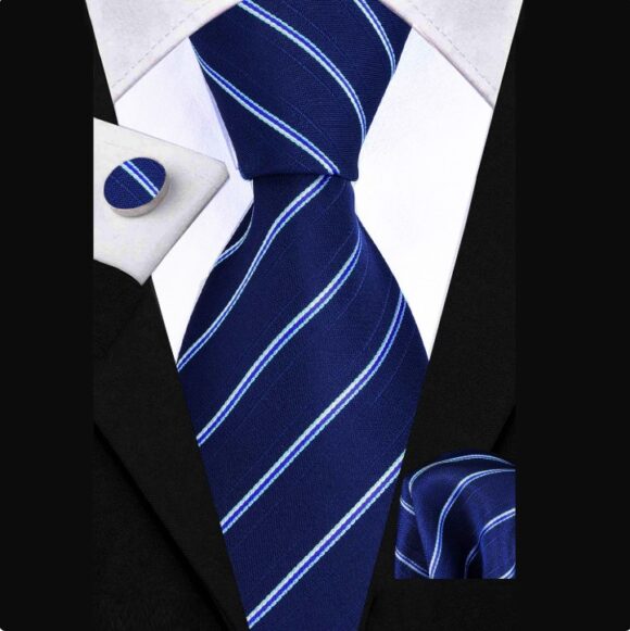 Stropdas Set - Pochet - Manchetknopen - Gestreept Blauw Stropdas Set – Stropdas - Pochet – Manchetknopen – Gestreept Blauw